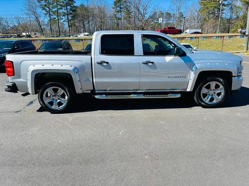 2018 Chevrolet Silverado 1500 Custom