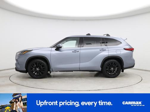 Silver 2022 Toyota Highlander Platinum