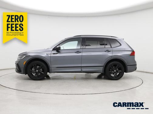 Gray 2023 Volkswagen Tiguan SE