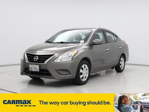 2016 Nissan Versa SV