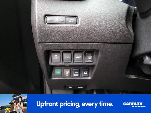 Silver 2016 Nissan Rogue SL