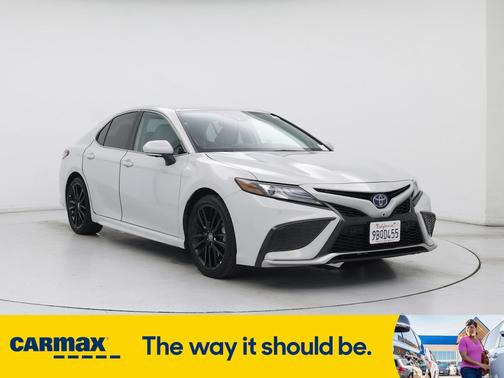 2022 Toyota Camry Hybrid XSE