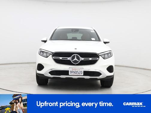 White 2024 Mercedes-Benz GLC 300