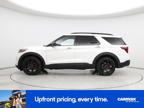 White 2022 Ford Explorer ST
