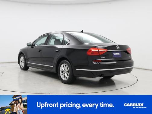 2016 Volkswagen Passat R-Line