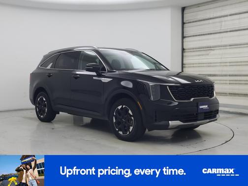 Black 2024 Kia Sorento S