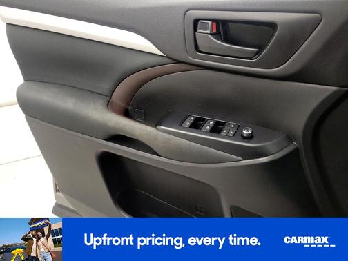 2016 Toyota Highlander LE