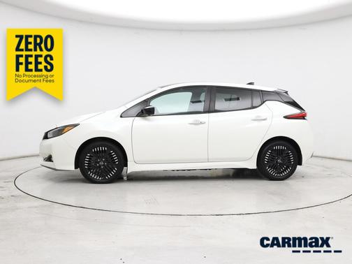 White 2024 Nissan Leaf SV Plus