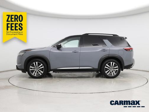 Gray 2022 Nissan Pathfinder Platinum