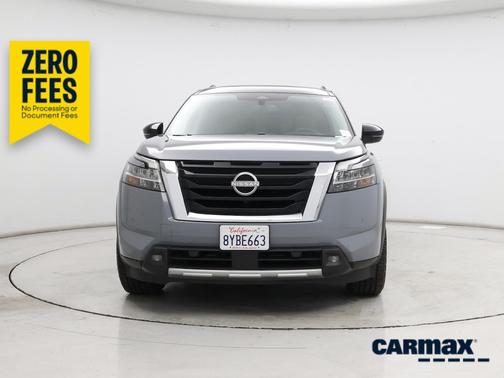 Gray 2022 Nissan Pathfinder Platinum