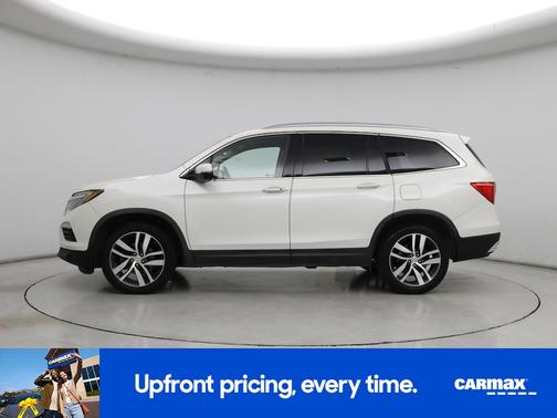 White 2017 Honda Pilot Touring
