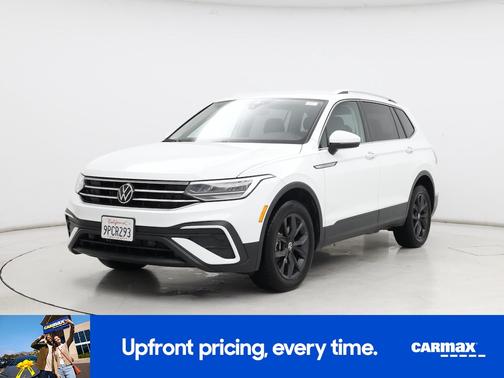 White 2024 Volkswagen Tiguan SE