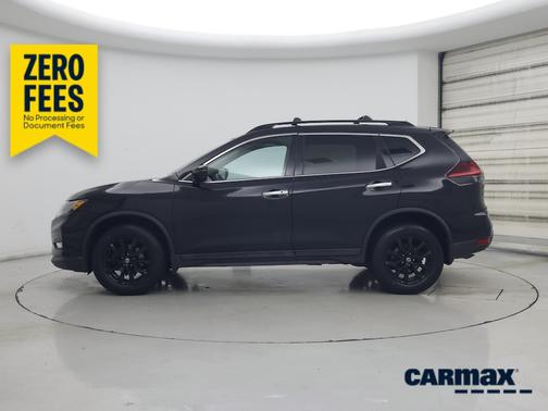 Black 2018 Nissan Rogue SV