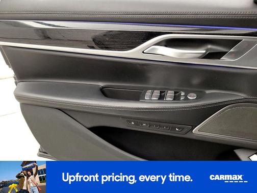 2022 BMW 745e e xDrive