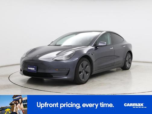 Gray 2022 Tesla Model 3
