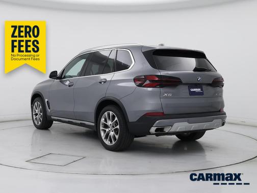 Gray 2024 BMW X5 sDrive40i