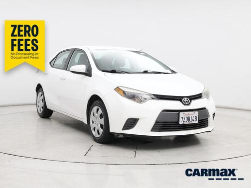 White 2016 Toyota Corolla LE