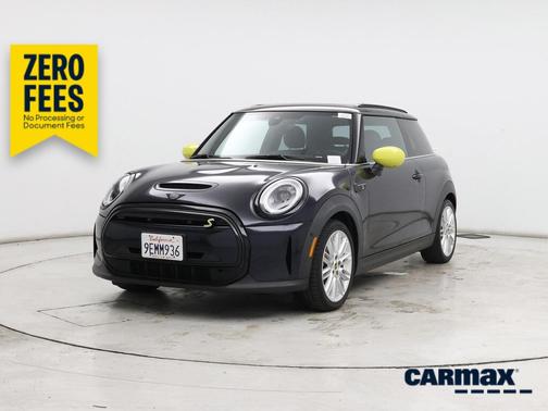 Black 2022 MINI SE Hardtop SE