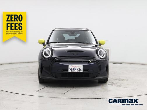 Black 2022 MINI SE Hardtop SE