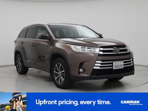 Brown 2017 Toyota Highlander XLE