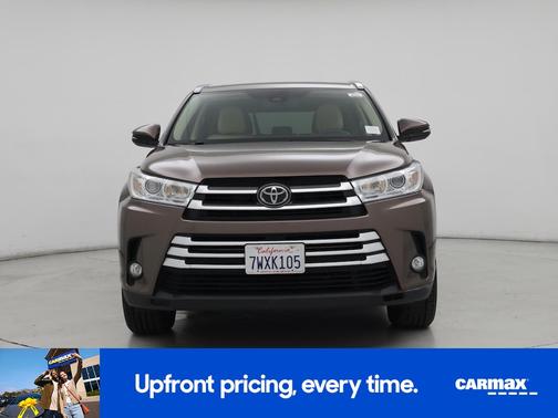 Brown 2017 Toyota Highlander XLE