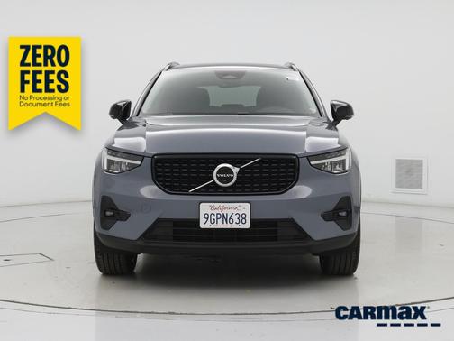 Gray 2023 Volvo XC40 B4 Plus Dark Theme
