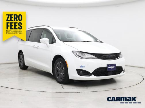 White 2020 Chrysler Pacifica Hybrid Limited