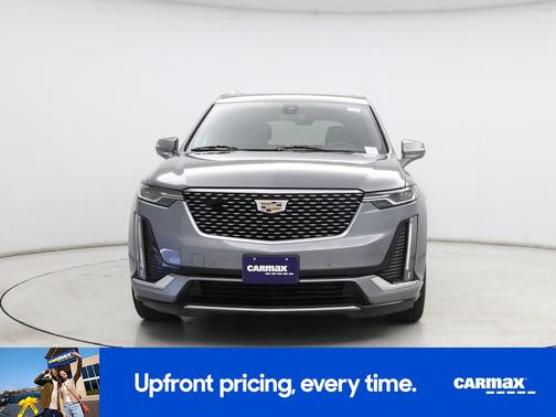 Gray 2022 Cadillac XT6 Luxury