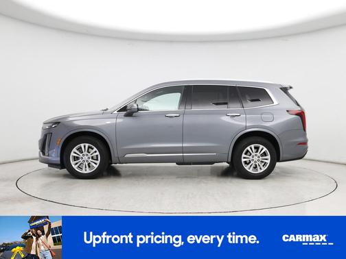 Gray 2022 Cadillac XT6 Luxury