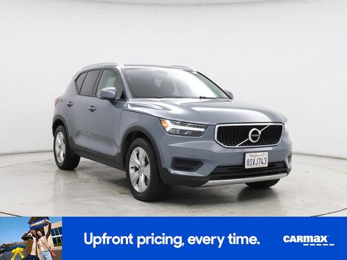 Gray 2020 Volvo XC40 T5 Momentum