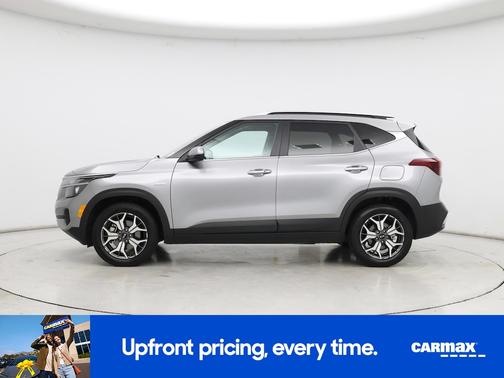 Gray 2021 Kia Seltos EX