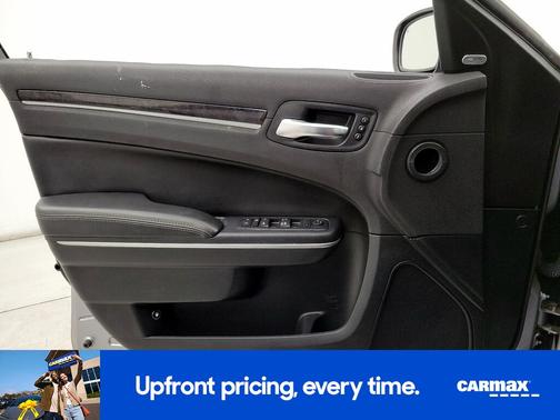 Silver 2018 Chrysler 300 Limited