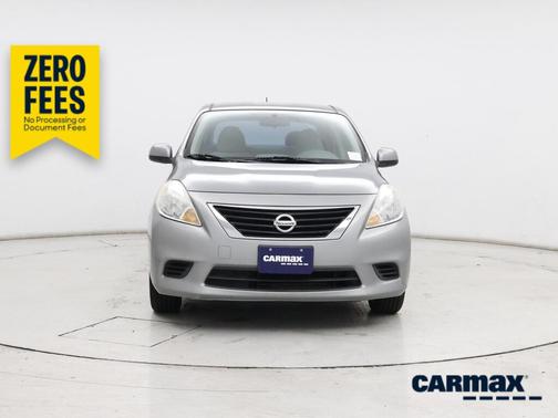 Gray 2014 Nissan Versa SV