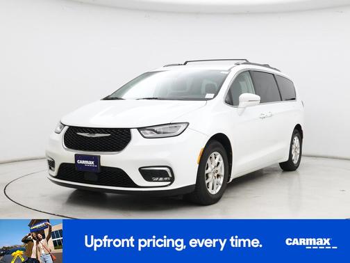 White 2022 Chrysler Pacifica Touring L