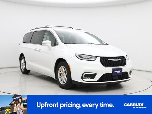 White 2022 Chrysler Pacifica Touring L