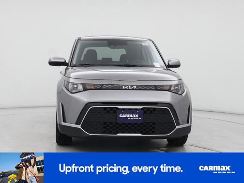 Gray 2024 Kia Soul LX