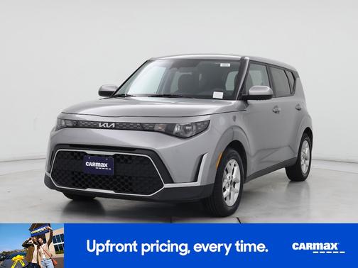 Gray 2024 Kia Soul LX