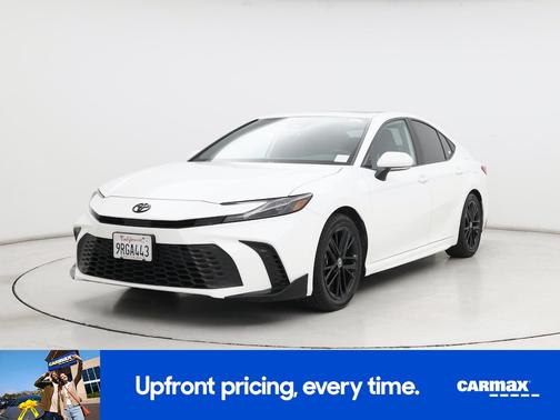 White 2025 Toyota Camry SE