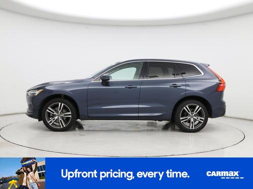Blue 2018 Volvo XC60 T5 Momentum