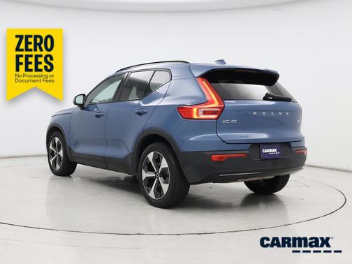Blue 2024 Volvo XC40 B5 Core Bright Theme
