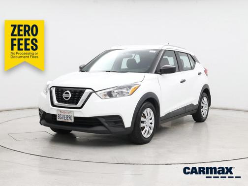 White 2018 Nissan Kicks S