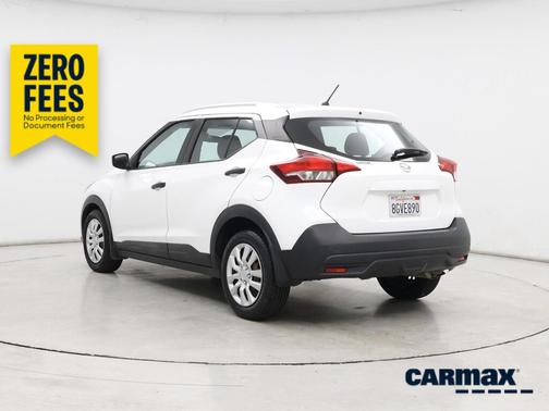 White 2018 Nissan Kicks S