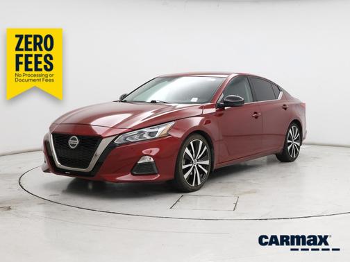 Red 2020 Nissan Altima SR