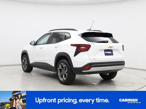 White 2024 Chevrolet Trax LT