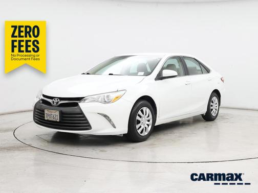 White 2016 Toyota Camry LE