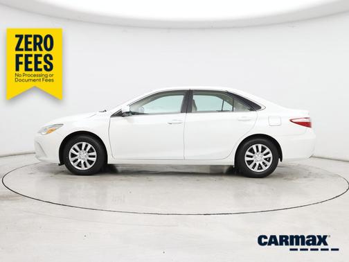 White 2016 Toyota Camry LE