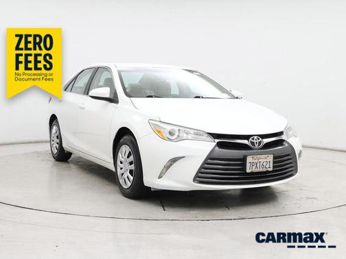 White 2016 Toyota Camry LE