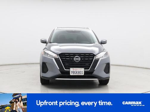 Gray 2022 Nissan Kicks SV