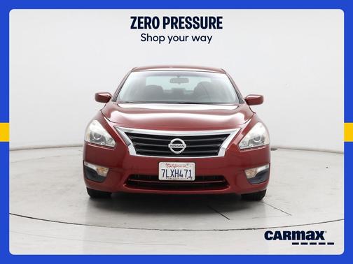 Red 2014 Nissan Altima S