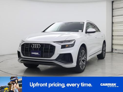 2023 Audi Q8 Premium Plus